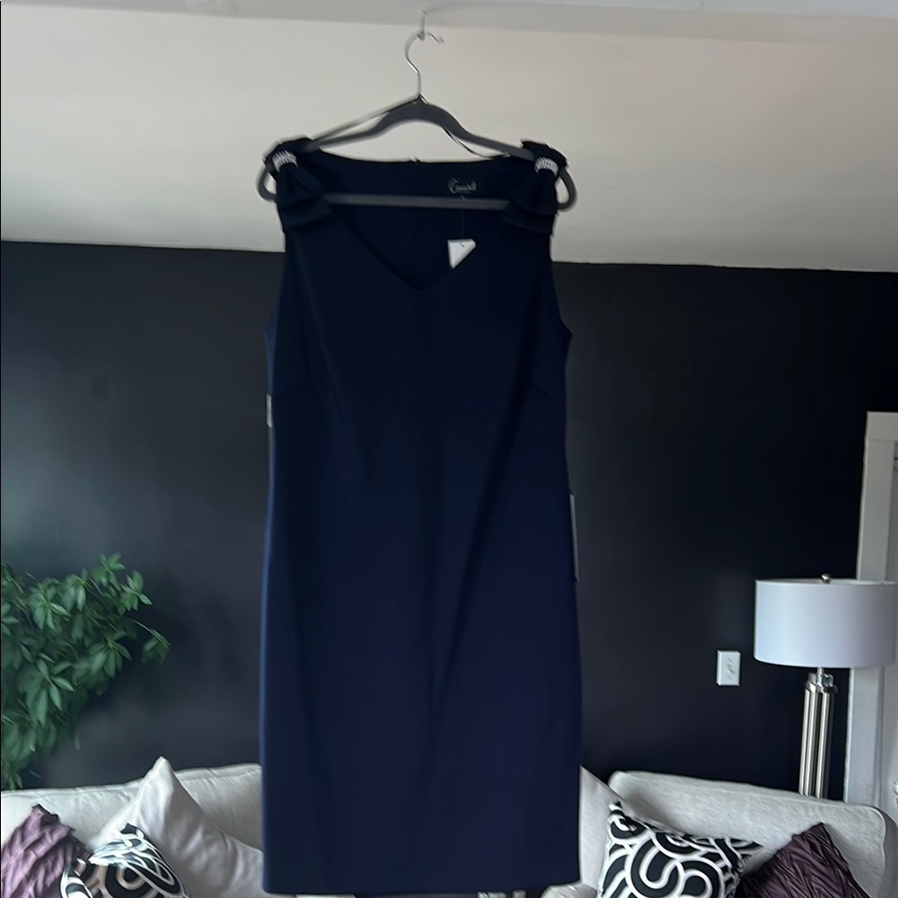 Connected Apparel Black Sleeveless V-Neck Sheath Dress